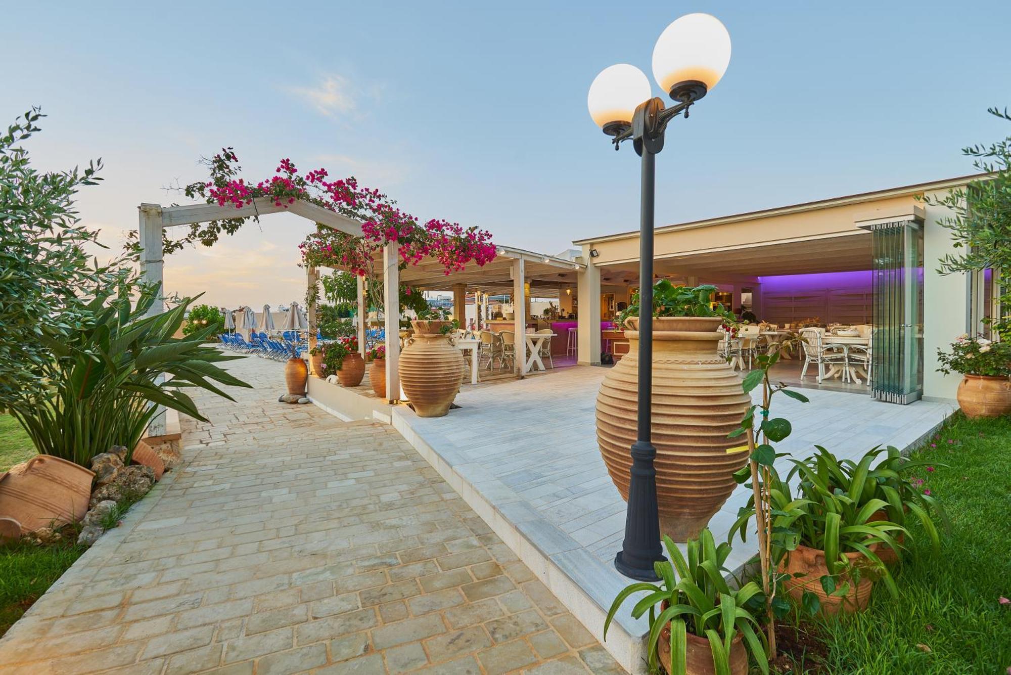 Golden Bay Hotel Apartments Μάλια Εξωτερικό φωτογραφία